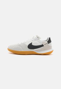 STREETGATO - Salės futbolo bateliai - summit white/night forest