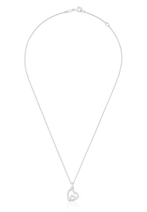 Delikatny srebrny naszyjnik z łańcuszkiem i wisiorkiem w kształcie otwartego serca z mniejszym sercem w środku, zapinany na zapięcie typu karabińczyk.