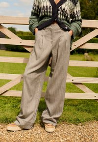 Next WARM HANDLE TEXTURED WIDE LEG - Nohavice - herringbone