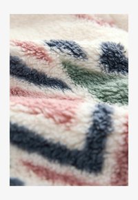 Seleccionado, cream pink blue print