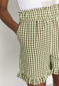 Noisy May Šortky - olive