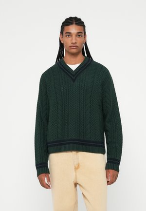 CRICKET CABLE V NECK  - Džemper - green