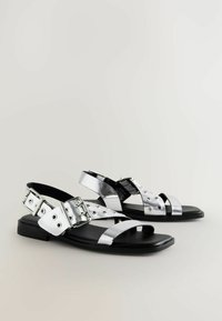Unselected, silver