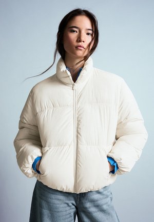 Bershka, PUFFY JACKET - Veste d'hiver - beige