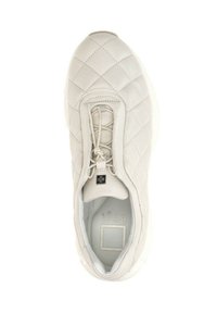 Weißer, gesteppter Sneaker mit runder Zehenpartie, elastischen Schnürsenkeln und strukturiertem Obermaterial. Verfügt über ein Logo im Inneren und ein minimalistisches Design.