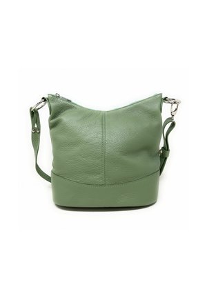 Sac à épaule en cuir vert clair avec bandoulière réglable et fermoirs métalliques argentés sur fond blanc.