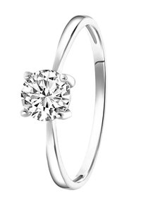 Eenvoudige ring in gepolijst zilver met een ronde, heldere diamant in het midden, vastgehouden door vier klauwen op een slanke, smalle band.