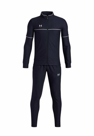 Chándal navy de corte ajustado, con chaqueta de cremallera que presenta franjas de acento blancas y pantalones a juego. Fabricado con material que absorbe la humedad.