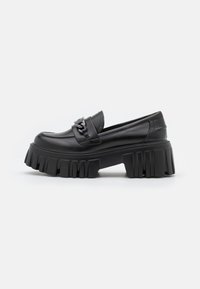 LION LOAFER - Loaferit/pistokkaat - black