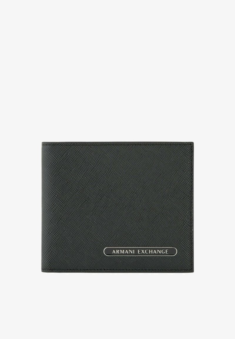 Billetera de cuero negro texturizado con un acabado suave y placa de logo en relieve. Cuenta con un diseño bifold para un fácil acceso y almacenamiento.