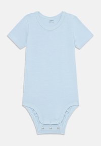 Vaaleansininen puuvillainen lyhythihainen body, jossa on pyöreä kaula-aukko ja nepparit alaosassa. Sillä on sileä pinta ja kestävä ommel.