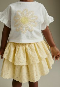 Next SET  - REGULAR FIT - sukňa v tvare A - lemon yellow