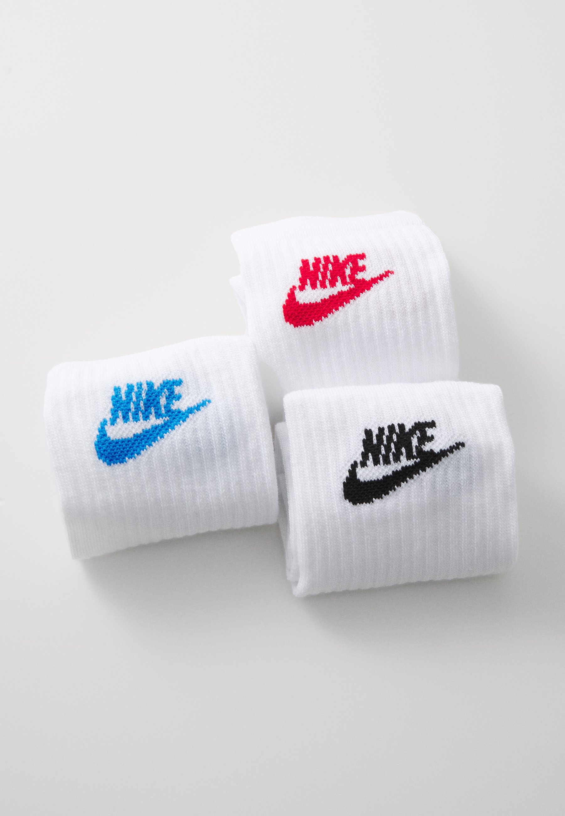 white nike socks with grey swoosh