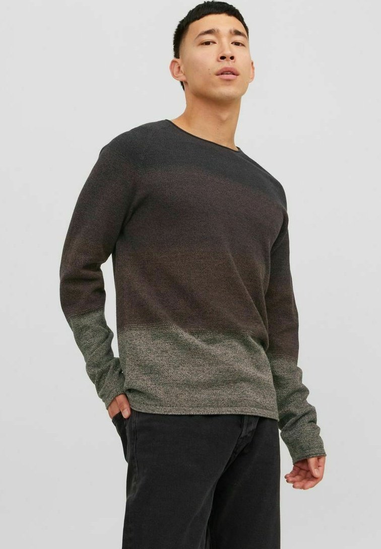 Langdurige gebreide shirt met lange mouwen in gradiënt tinten van donkergrijs en groen, met een ronde hals en een gestructureerde stof.