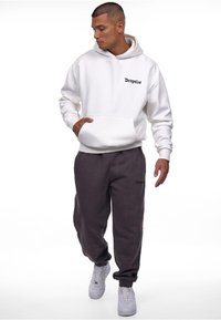 Dropsize EMBO V2  - Jogginghose - washed black