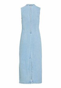 Robe midi en denim bleu clair sans manches avec fermeture éclair au dos et fente centrale, silhouette ajustée, encolure sans col.