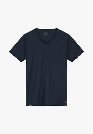 Tamno indigo plavi kratki rukav majica s V-izrezom, s sirovim rubom i malim logotipom u donjem lijevom kutu.