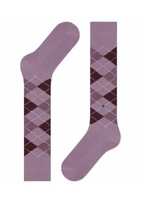 Calze viola con un motivo argyle che presenta diamanti rossi scuri e viola chiaro. Sottili accenti bianchi e una texture del tessuto liscia.