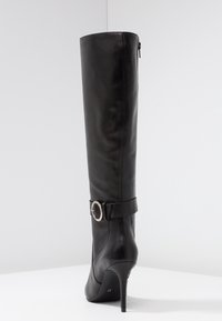 KIOMI Botas de tacón - black