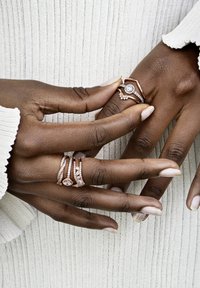 Pandora TWISTED LINES - Ring - rose gold plated