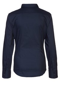 Granatowa koszula z długim rękawem, z kołnierzykiem, gładką teksturą, zapinanymi mankietami i dopasowanym krojem z tyłu.