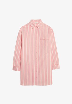 Chemise à manches longues rayée rose en tissu léger, dotée d'une fermeture à boutons sur le devant, d'un col et d'une poche poitrine.