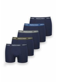 Pięć par niebieskich majtek typu boxer z elastycznym pasem, oznaczonych napisem "PRÓCHNIK". Wykonane z gładkiego materiału, cechujące się dopasowanym krojem i prostym designem.