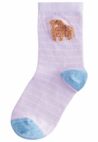 Calzini a strisce lavanda con linee rosa chiaro e un tallone blu. Presentano un motivo animale marrone a rilievo sulla gamba. Materiale in maglia morbido.