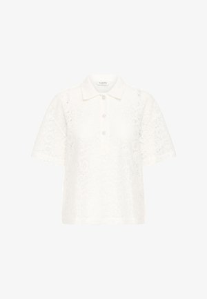 Biała koszulka polo z koronką i krótkimi rękawami, z kołnierzykiem i trzema guzikami, złożona z misternych wzorów kwiatowych i miękkiego materiału.