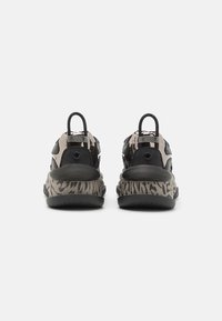 Steve Madden BELISSIMO - Baskets basses - black/grey