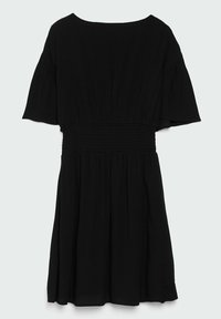 Musta polvinen mekko, jossa on lyhyet puffihihat, leveä joustovyötärö ja hieman levenevä hame.