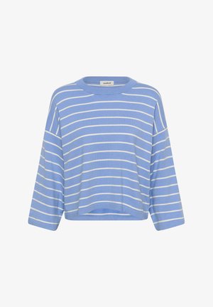 Pull cropped bleu avec des rayures horizontales blanches, col rond et épaules tombantes. Texture douce, tissu léger.