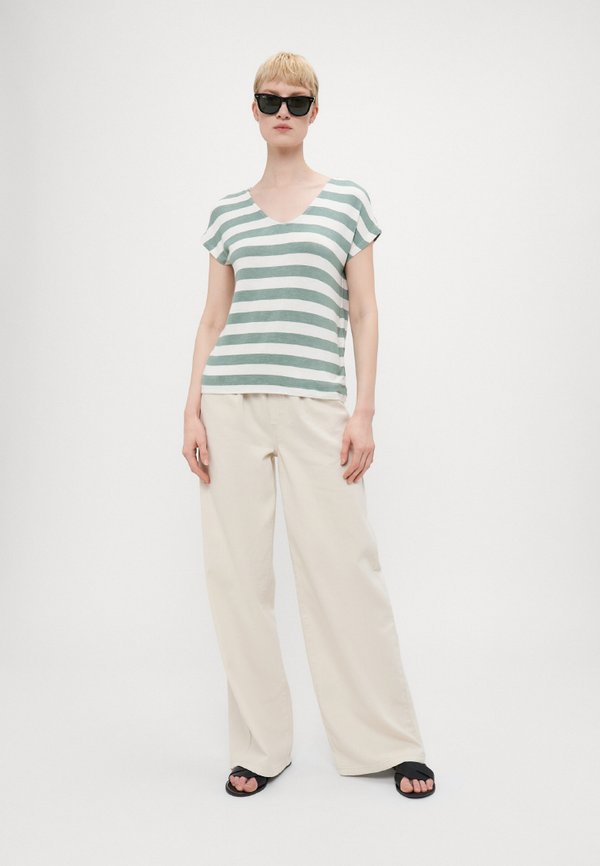 ONLLIRA LIFE V NECK  - Print T-shirt2