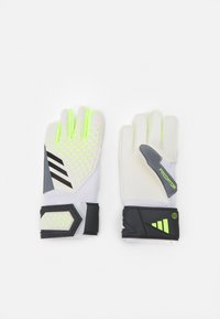 Guanti da portiere bianchi con accenti verde neon, superfici di presa testurizzate, dettagli a strisce nere e cinturini da polso regolabili.