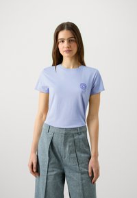KARL LAGERFELD IKONIK JELLY - Paprasti marškinėliai - sweet lavender