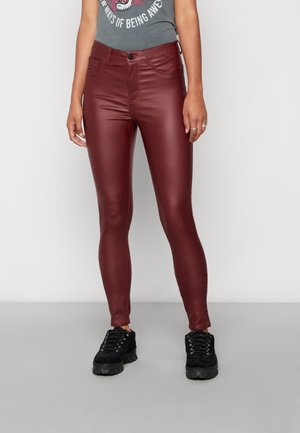 JDYNEWTHUNDER COATED HIGH - Trousers - windsor wine