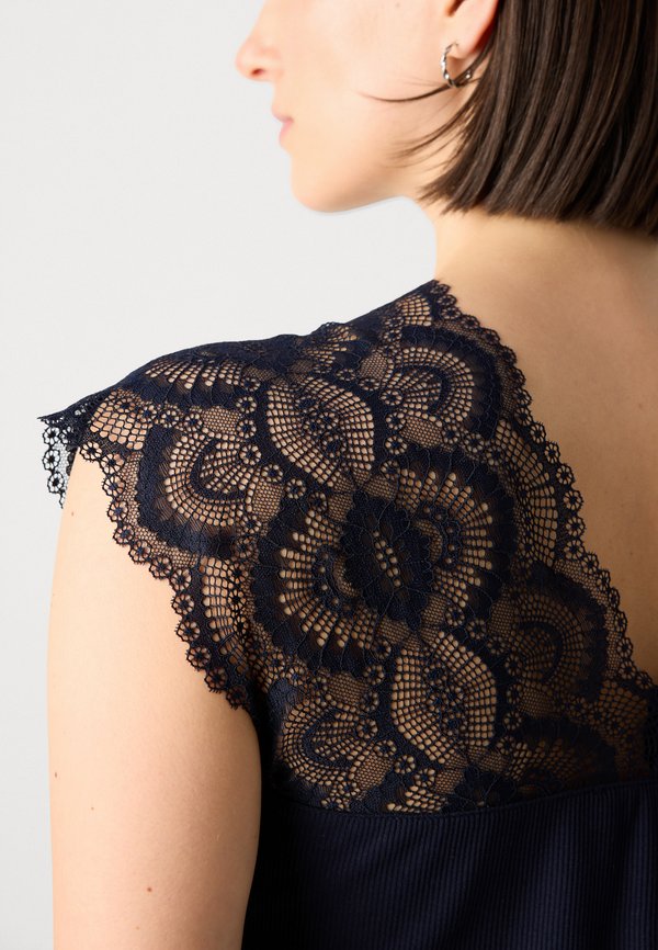 DELI - Top - marine4