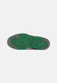 Puma SLIPSTREAM  - Tossud - white/cool dark gray