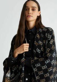 LIU JO PONCHO WITH JACQUARD LOGO - Mantella - black