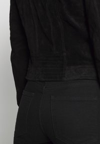 Vero Moda Skinnjacka - black