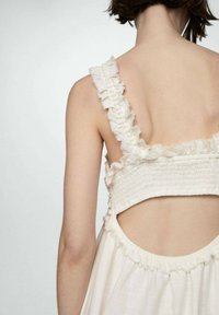 Mango Maxi šaty - off-white