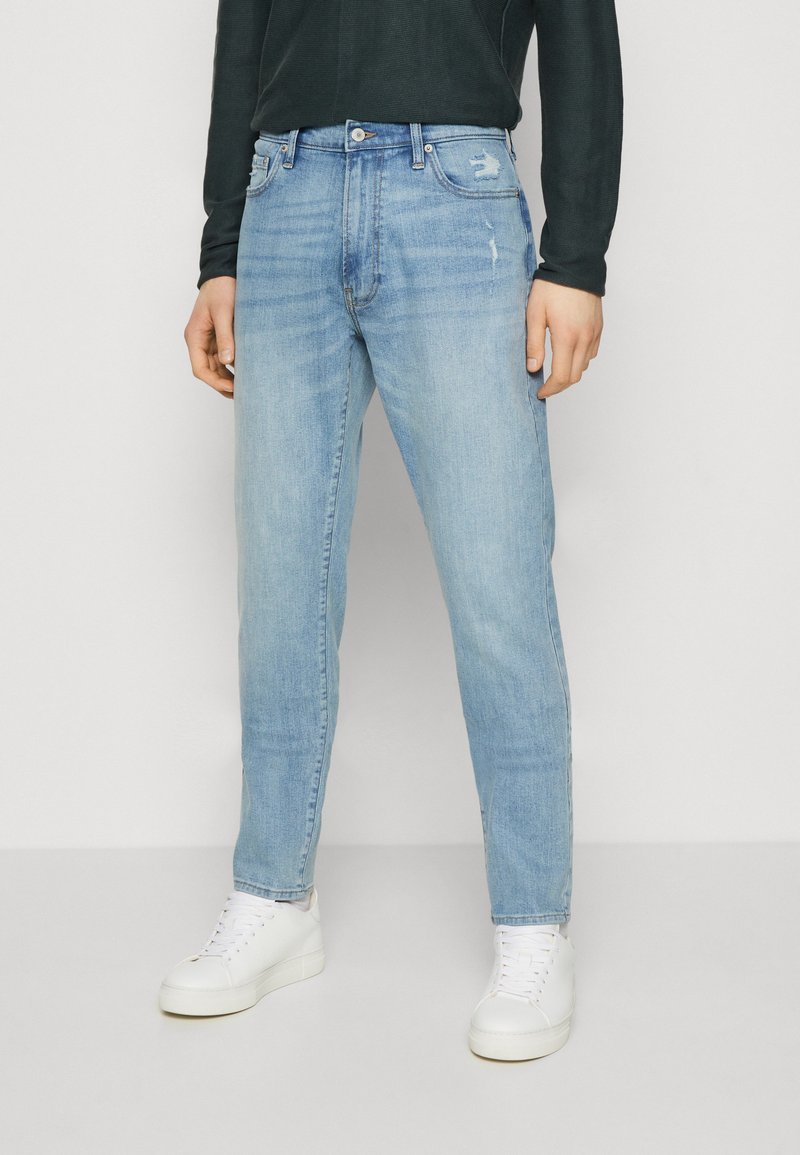 Abercrombie & Fitch ATHLETIC Slim fit jeans light wash/lightblue denim Zalando.co.uk