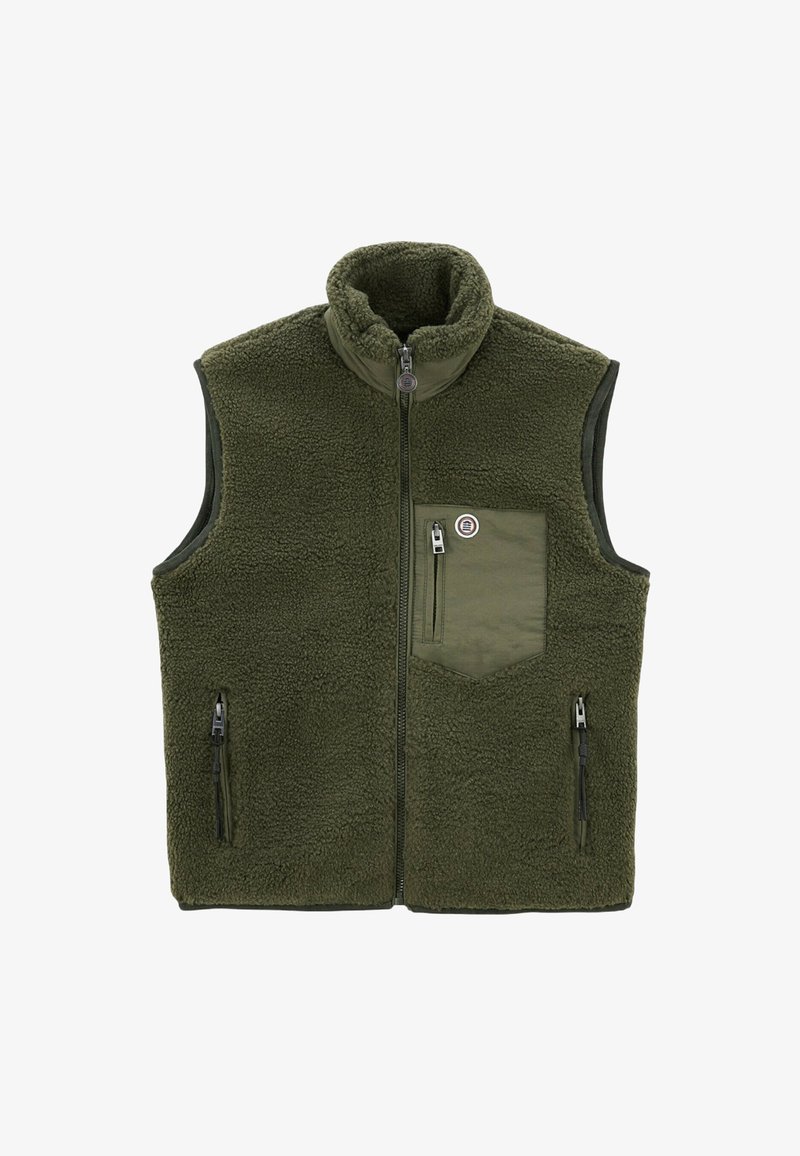 Gilet en polaire vert olive avec col haut, fermeture éclair sur le devant, une poche poitrine et deux poches latérales ; surface texturée avec un tissu doux.