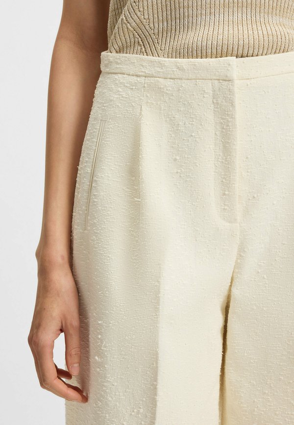 Shorts - natural eighteen3