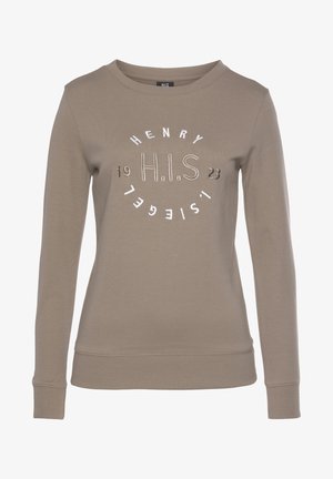 Langarm-Sweatshirt in hellem Taupe mit Rundhalsausschnitt. Mit gesticktem Text "HENRY H.I.S 1923 ISEGELT" in Weiß und Grautönen.