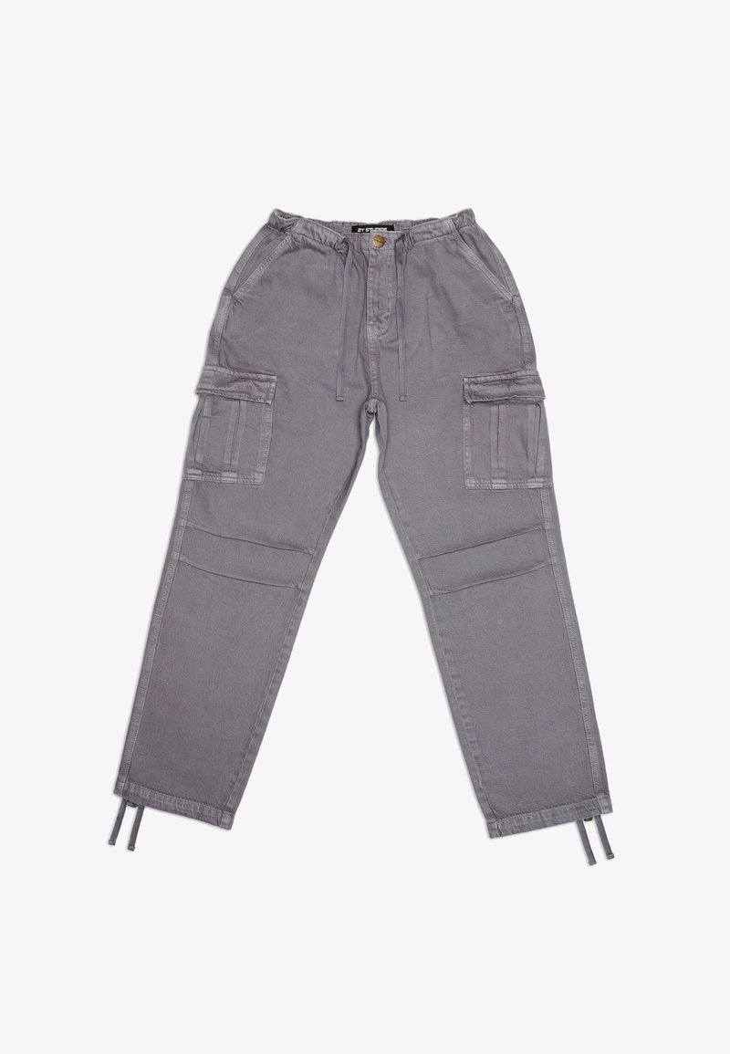 Sive cargo hlače z elastičnim pasom, z vrvico za zapiranje in več stranskimi žepi. Narejene so iz trpežnega blaga z gladko teksturo.