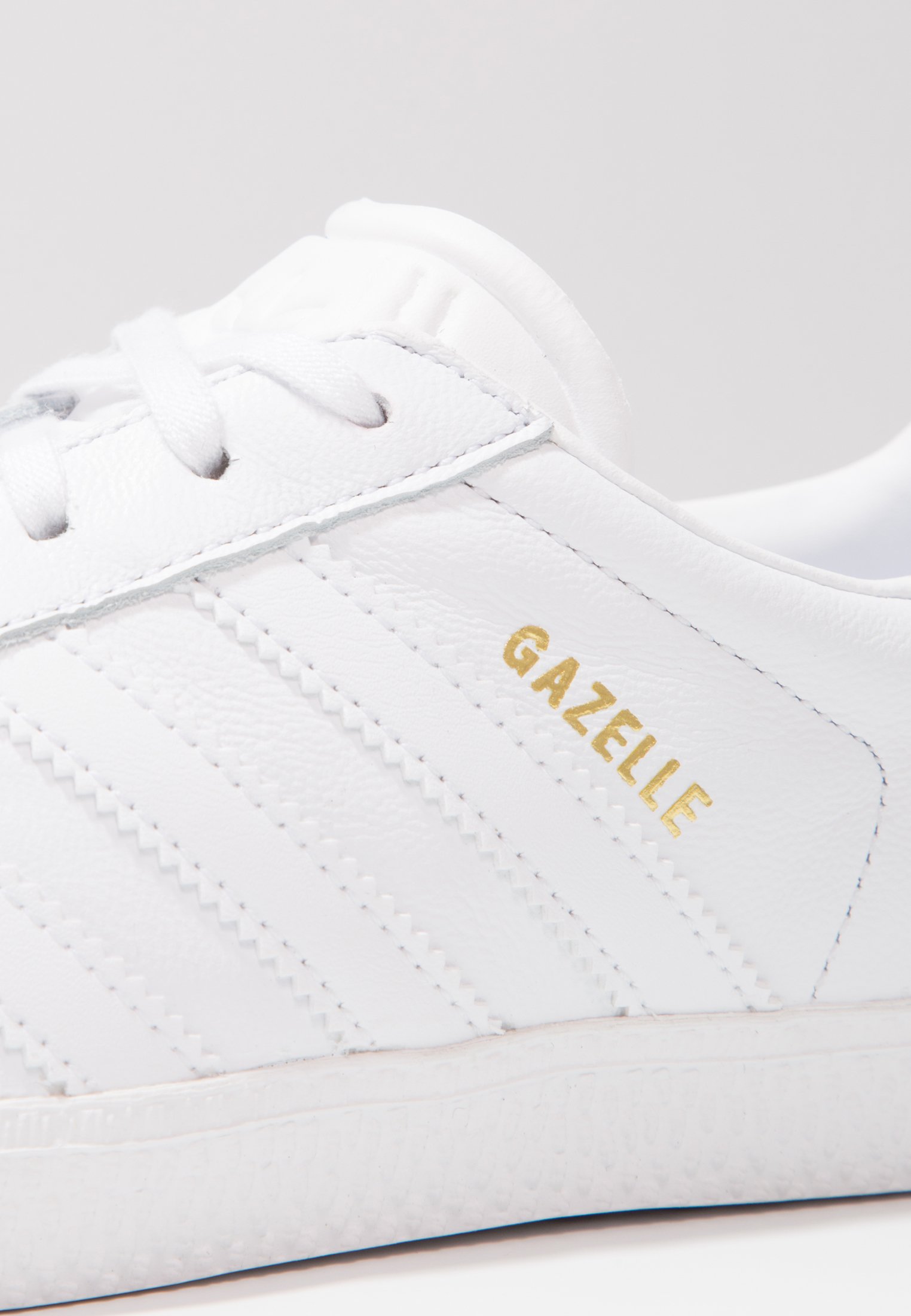 adidas Originals GAZELLE UNISEX - Trainers - footwear white/white -  Zalando.ie