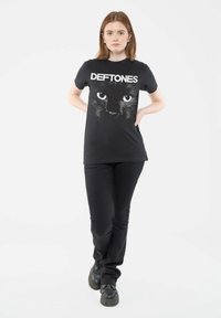 Paradiso Clothing DEFTONES SPHINX CAT EYES - Print T-shirt - black