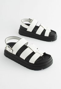 Next Platvormsandaalid - white