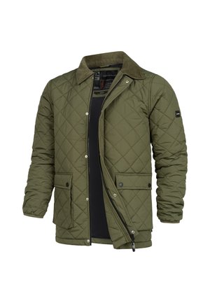 Giubbotto trapuntato verde oliva con colletto in corduroy, due tasche anteriori e apertura con zip. Presenta bottoni a pressione e una finitura testurizzata.